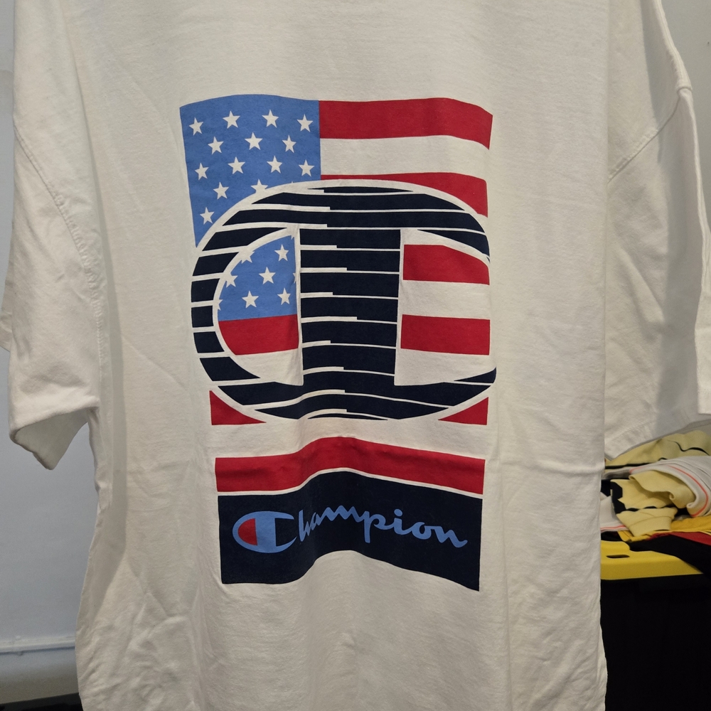 Champion Men's White Graphic T-Shirt